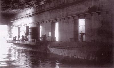 ponorkov� bunkry v St