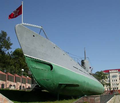 Sovětská ponorka ve Vladivostoku.jpg